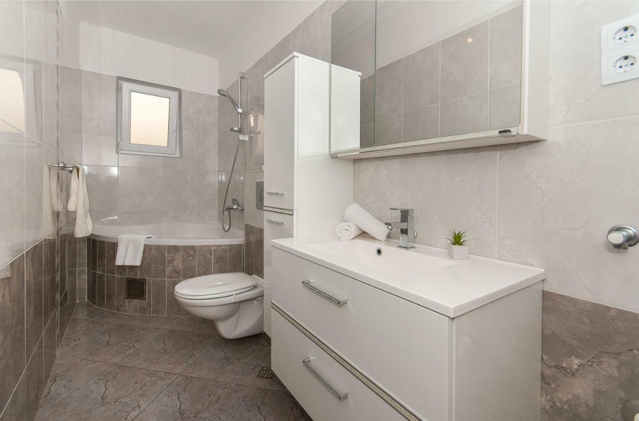Apartment Ines Omiš Εξωτερικό φωτογραφία